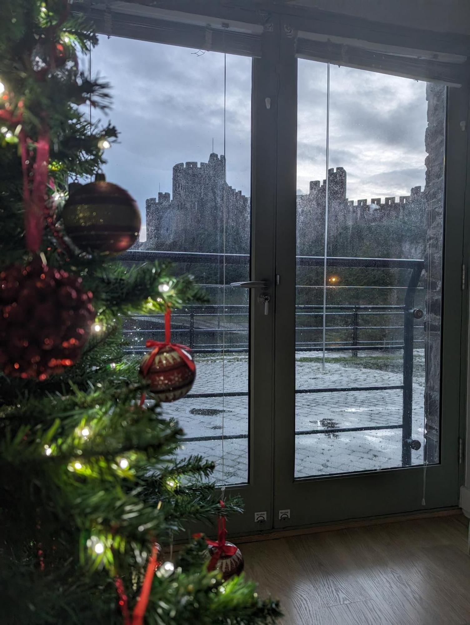 彭布罗克Castle Pond House公寓 外观 照片